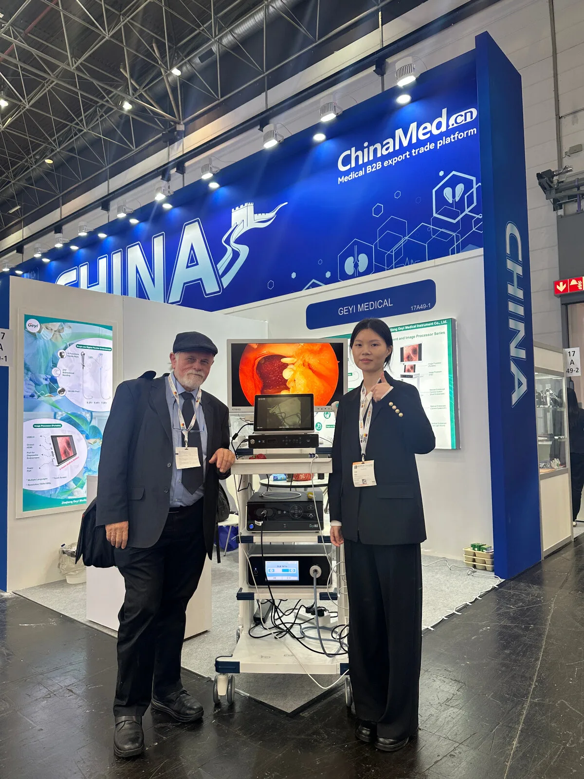 Geyi Medical team presenting endoscopy equipment at MEDICA 2025