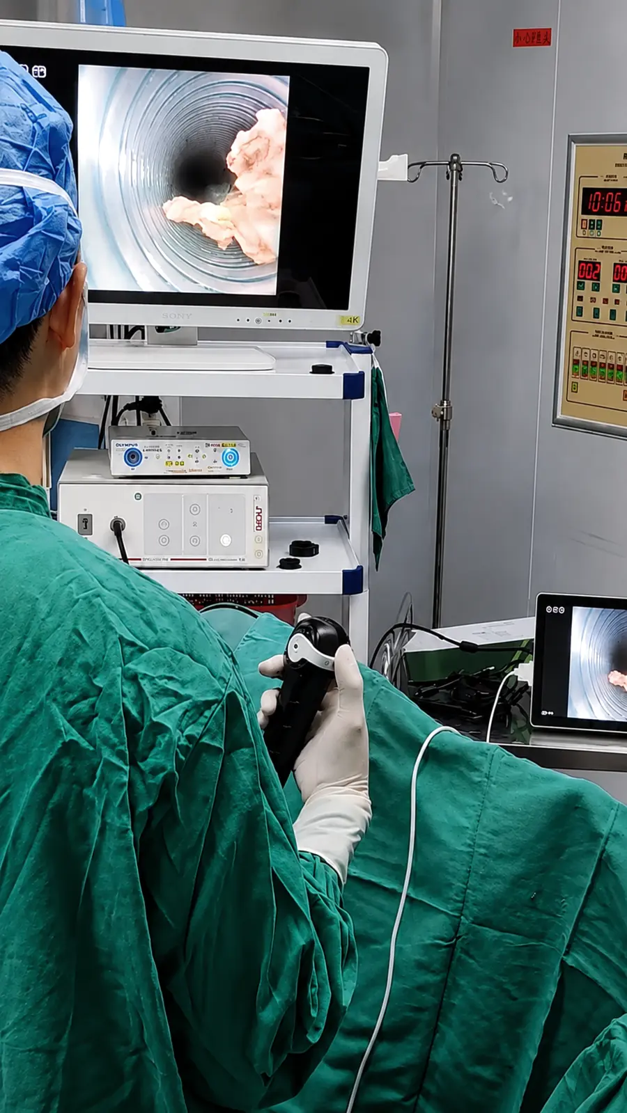Clinician performing an RIRS procedure in Singapore